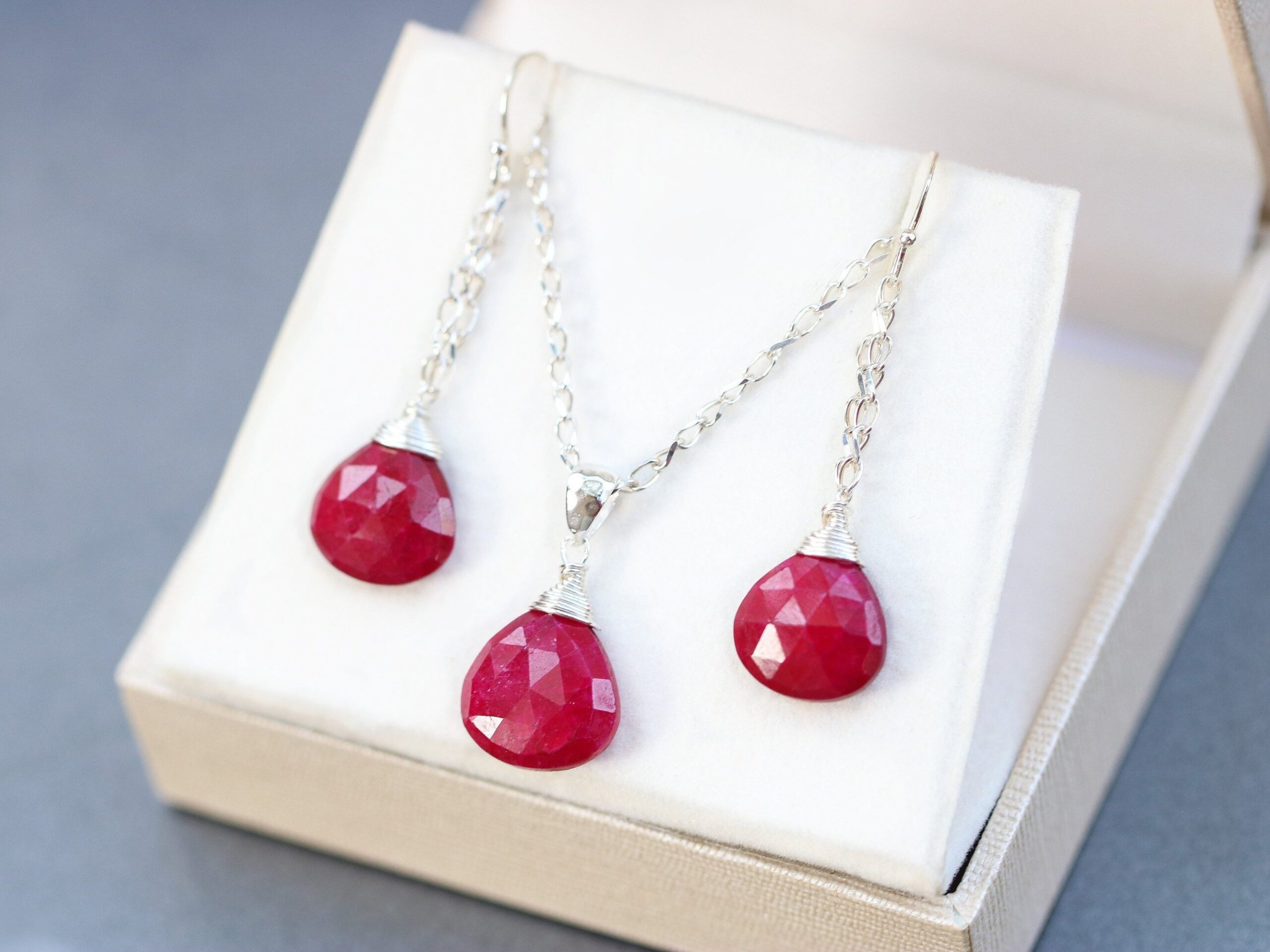 Red-Pink Ruby Pendant and Earrings in Silver, July Birthstone Pendant Jewelry Set